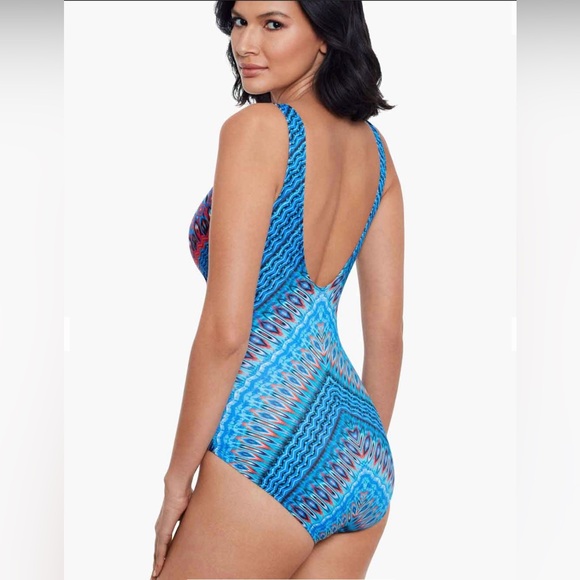 Miraclesuite Casablanca Criss Cross Escape One Piece Swimsuit 10 - Picture 5 of 16